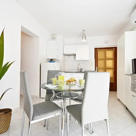 With Wifi Rabac, Labin - 17739 شقة